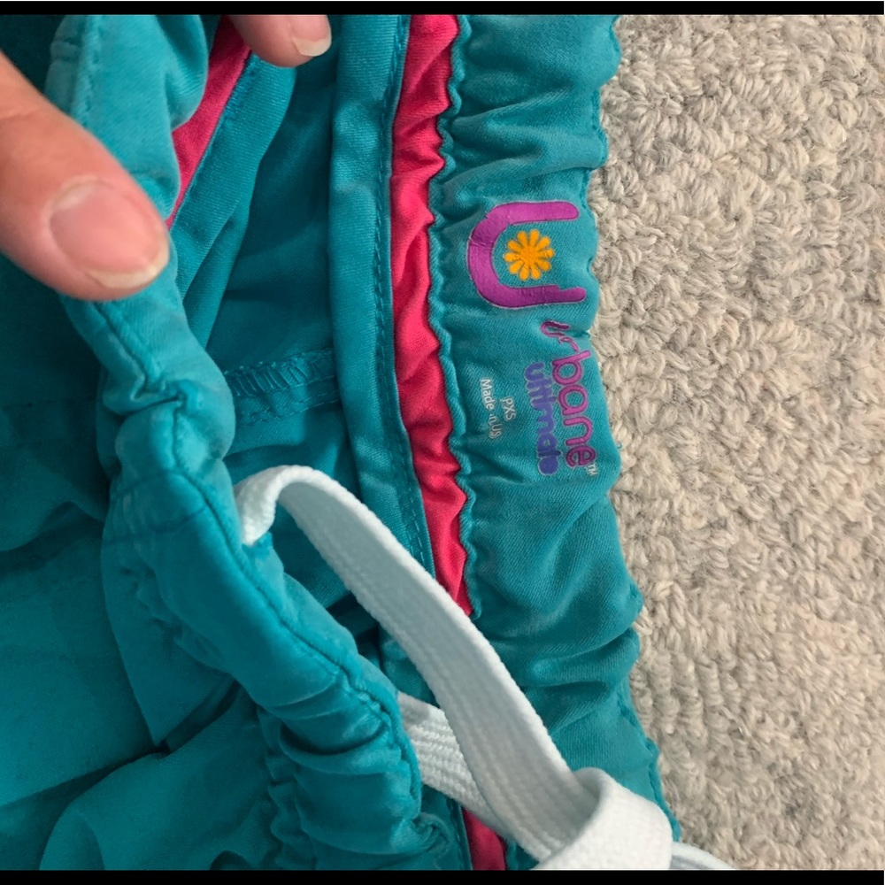 🔥SOLD🔥 GUC Urbane Ultimate Teal Scrubs XSM top and XSP bottom